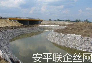 加筋石籠網(wǎng)